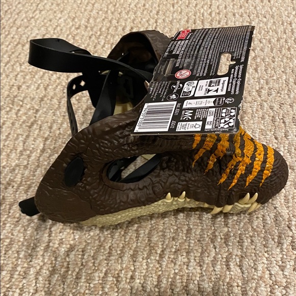 Jurassic World Rebirth Spinosaurus Dinosaur Mask NWT - Picture 7 of 7
